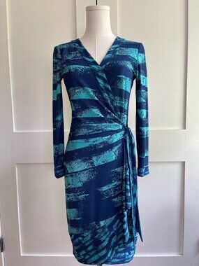 BCBG MAX AZRIA Petite Blue Abstract Print Wrap Dress SP